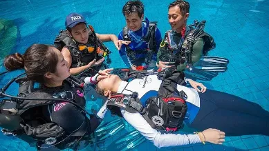 PADI Rescue Diver Kurs in Hurghada